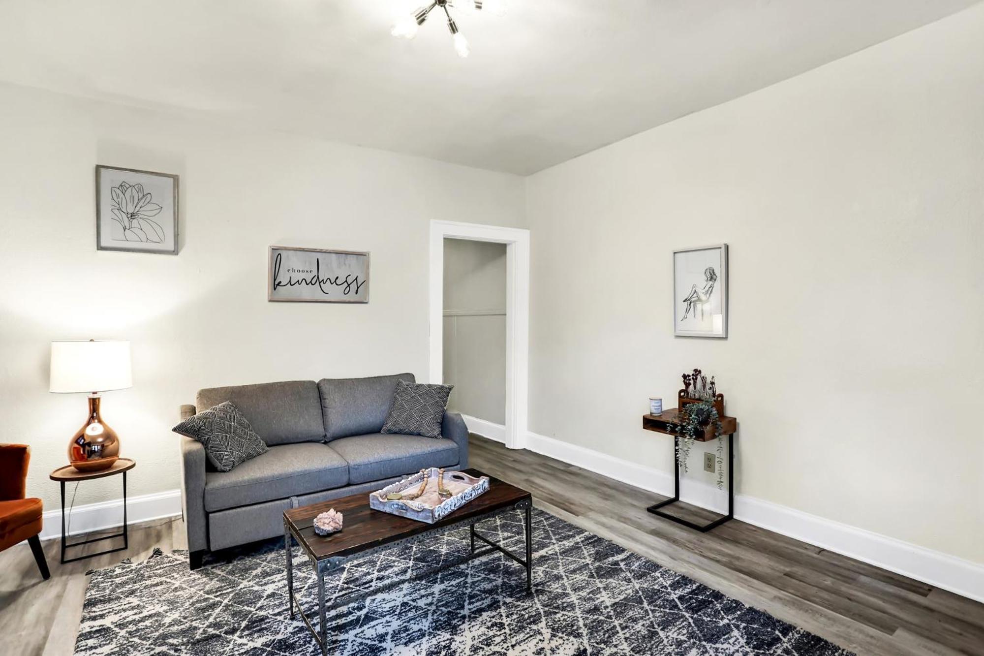 Appartamento Stylish Urban Flat. Quiet Area Close To Bottleworks/ Downtown Indianapolis Esterno foto